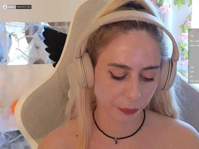 Freechat -Light-Fury- on BongaCams