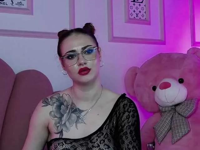 AbbyWhite — Polite guys, naked body, cam2cam sharing