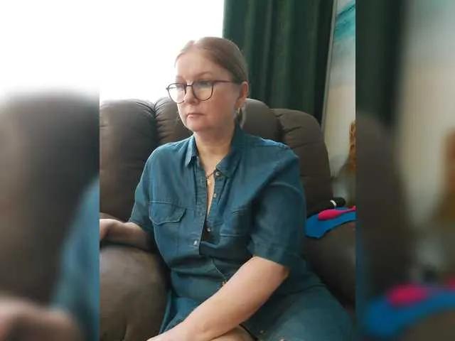 Adiline on BongaCams