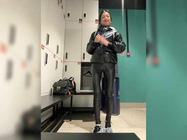 Freechat AdrienneBourget on BongaCams