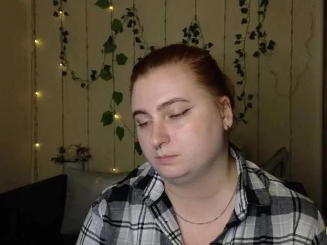 Offline Aliciaredluv on BongaCams