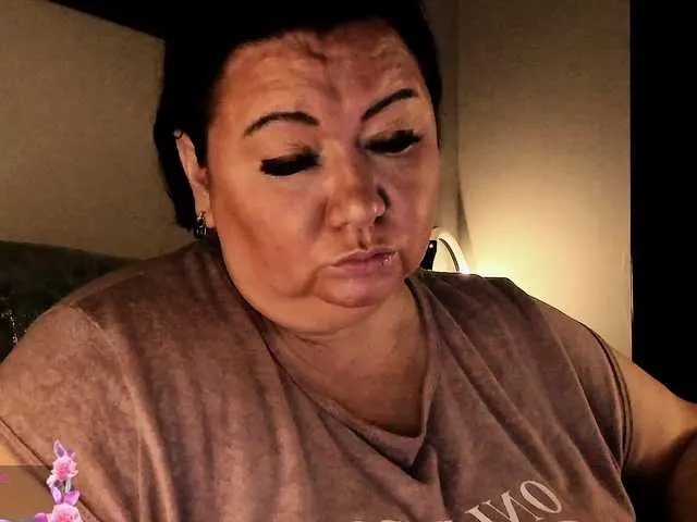 Freechat Alinahott1 on BongaCams