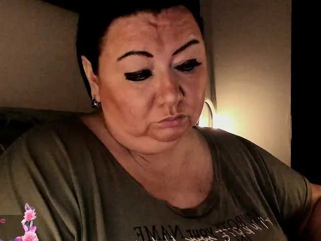 Freechat Alinahott1 on BongaCams