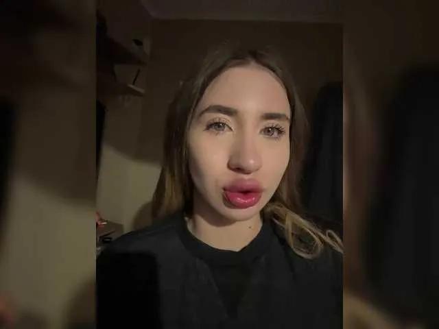 Offline alizii on BongaCams