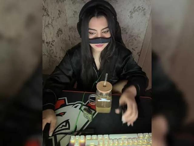 Freechat aloeloea on BongaCams