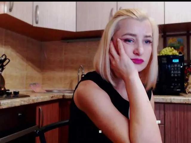 Offline alya555 on BongaCams