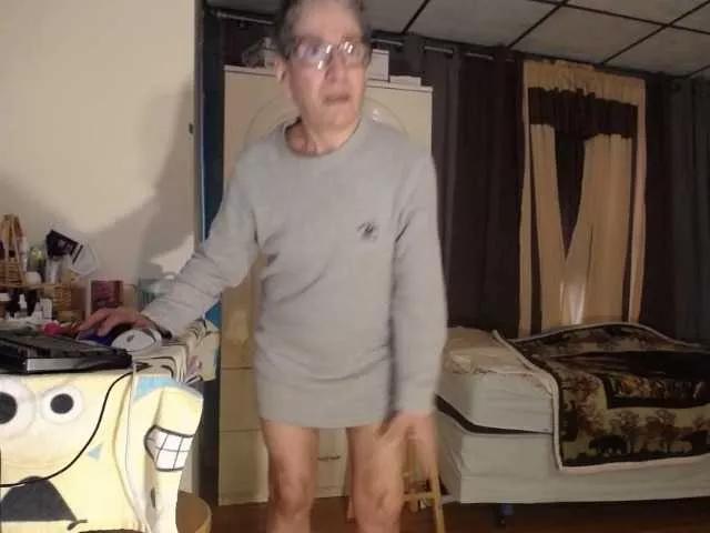 AnalTaxi on BongaCams 