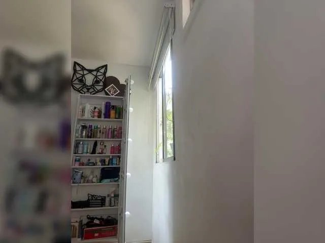 Freechat APRILHILL on BongaCams