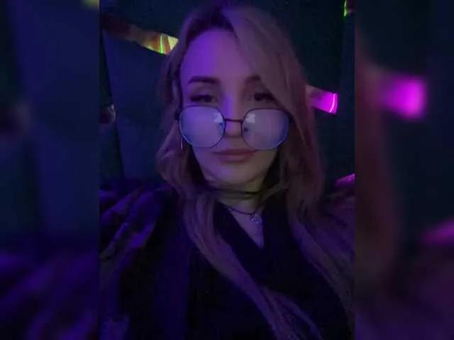 Offline Arifmiask on BongaCams