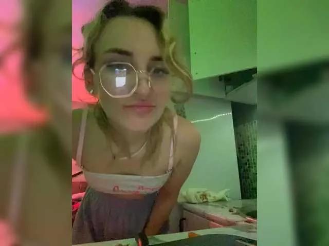 Offline Arifmiask on BongaCams