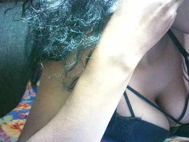 Offline Avrilhunt on BongaCams