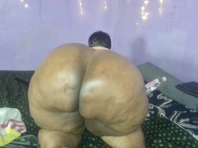 Freechat Big-Ass-Wilma on BongaCams