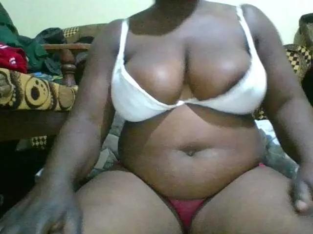 bigboobies2 on BongaCams 