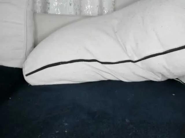 Freechat bigboobsh on BongaCams