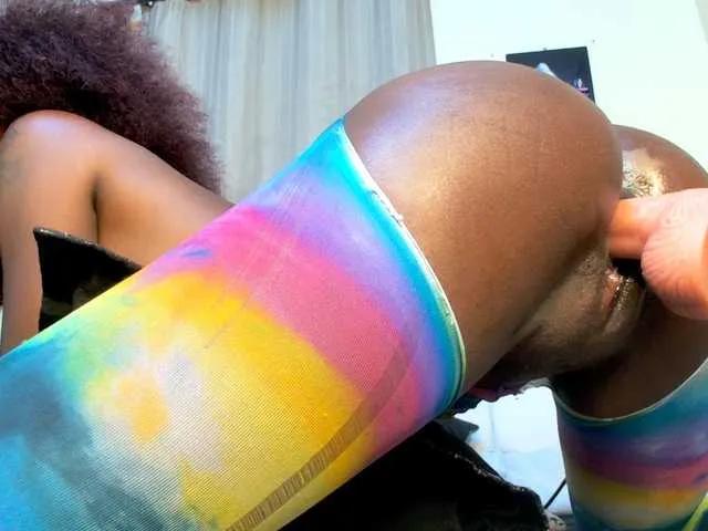 Freechat Candbody on BongaCams