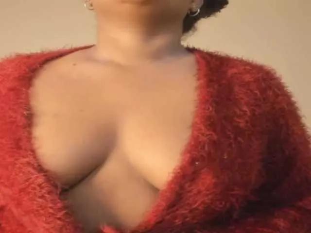 Offline CarolinnaGomez on BongaCams
