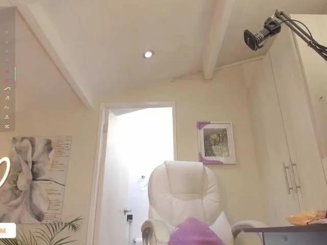 Offline catalinasaiz on BongaCams