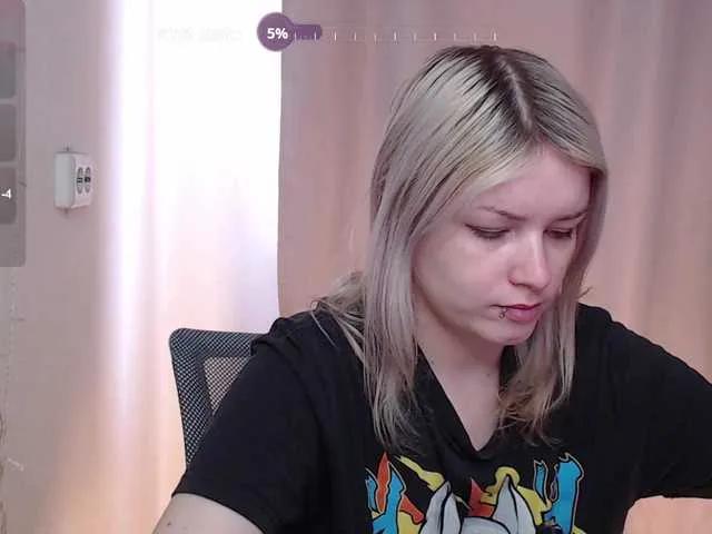 Freechat CherryNight666 on BongaCams
