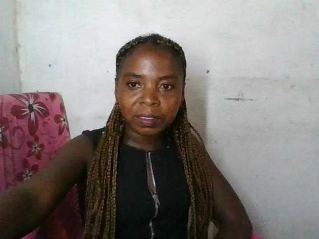 Christina-2 — Hey, welcom in my room love. this is my menutits, Boobs ; 20pussy 40ass asshole 50full naked : 100 kiss muah