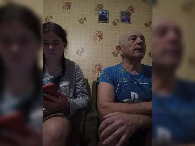 Offline CindyXErics on BongaCams