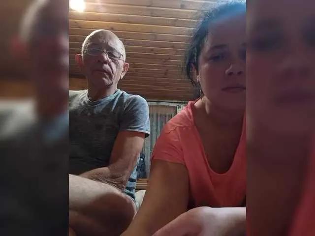 Offline CindyXErics on BongaCams