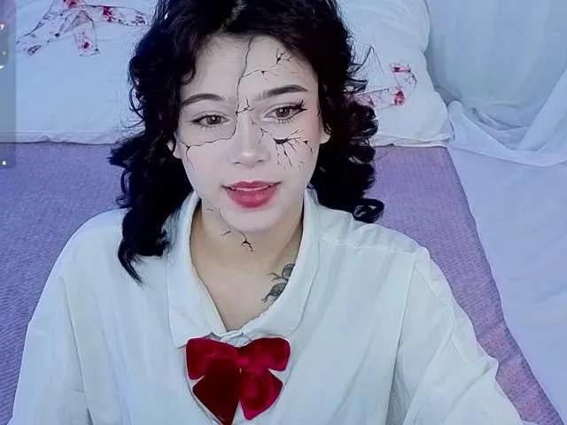 Offline CoralineJones on BongaCams