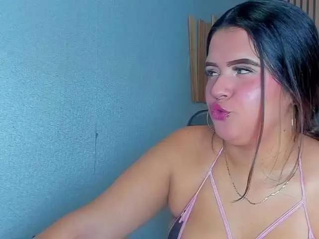 Offline DanniWonder on BongaCams