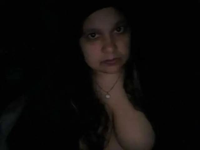 BongaCams DUMBHOEMELANIE is Freechat DUMBHOEMELANIE — Horny interesting men with generous hearts turn me on the most...
