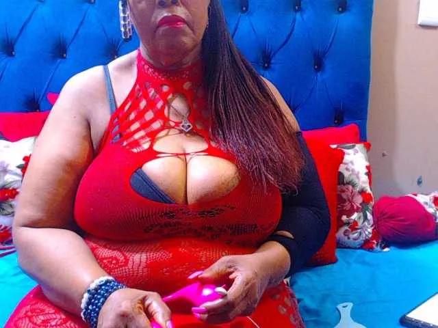 Freechat Ebonycandy10 on BongaCams