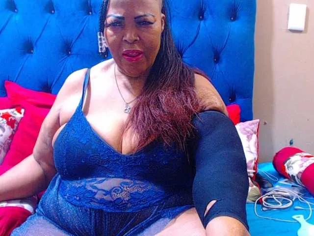 Freechat Ebonycandy10 on BongaCams