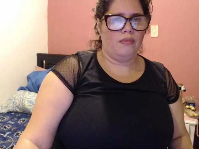 Freechat ElizabethTaylor8 on BongaCams