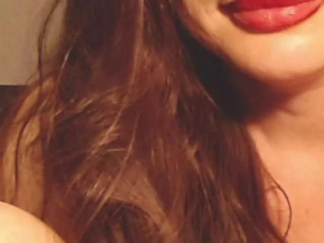 ellaine on BongaCams