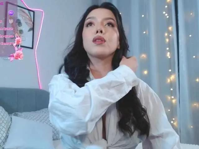 Offline ElliLin on BongaCams