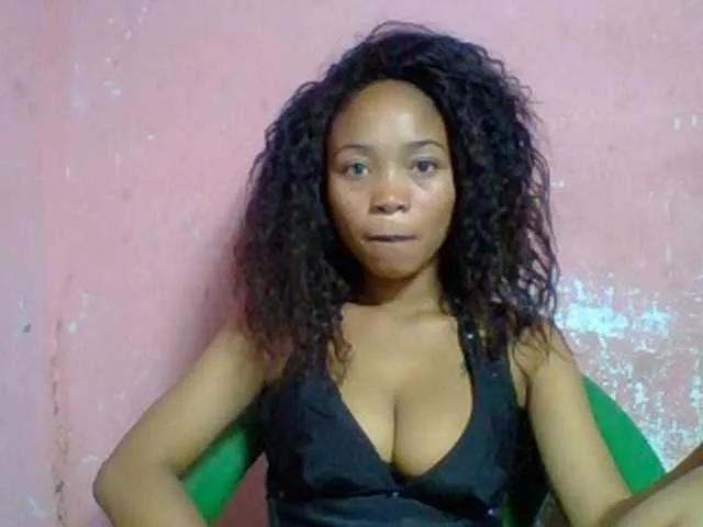 Estelahh on BongaCams 