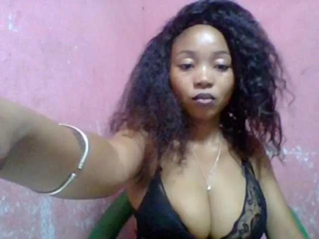 Estelahh on BongaCams 