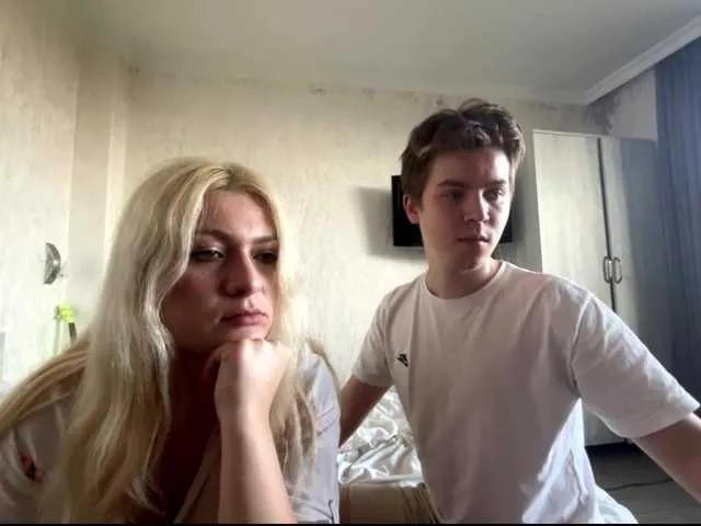 Hikkiii on BongaCams 