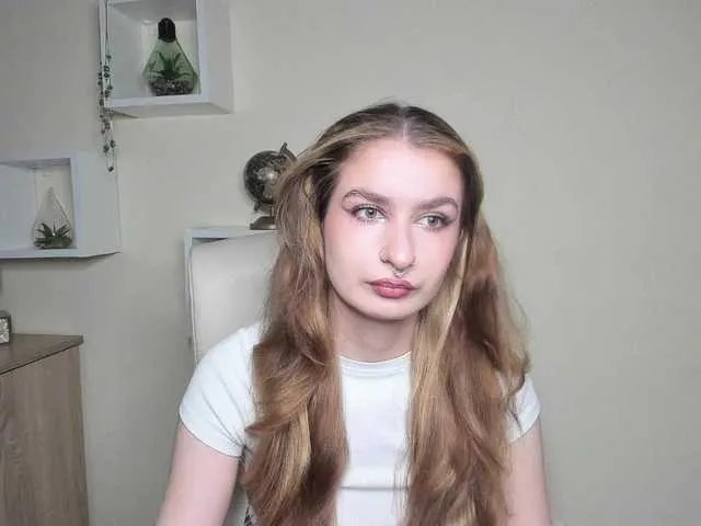 Freechat HotNina19 on BongaCams