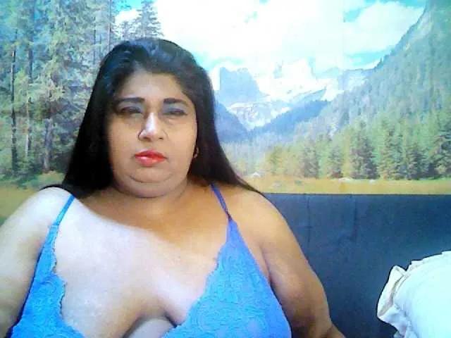 indianhoney — buzzing my pussy