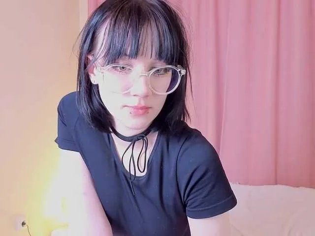 Freechat iwanturcarrot on BongaCams