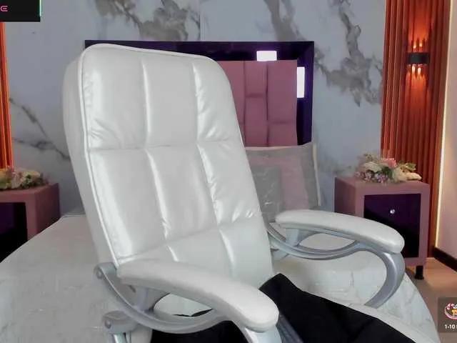 Offline jeen-taylor1 on BongaCams