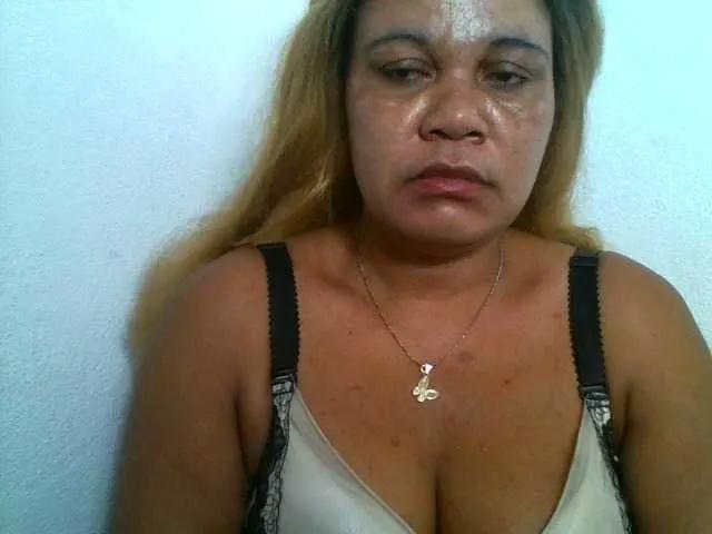 JELLA1 on BongaCams 