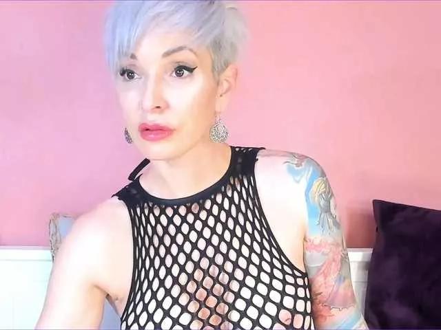 JessyStar on BongaCams 