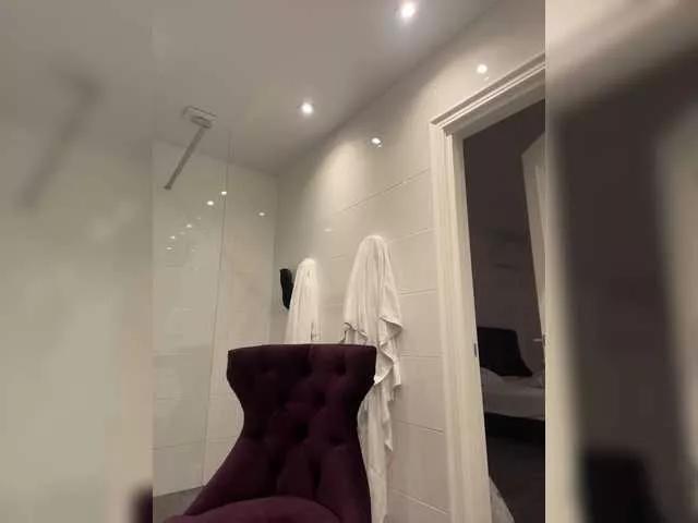 Freechat jucieLussie on BongaCams