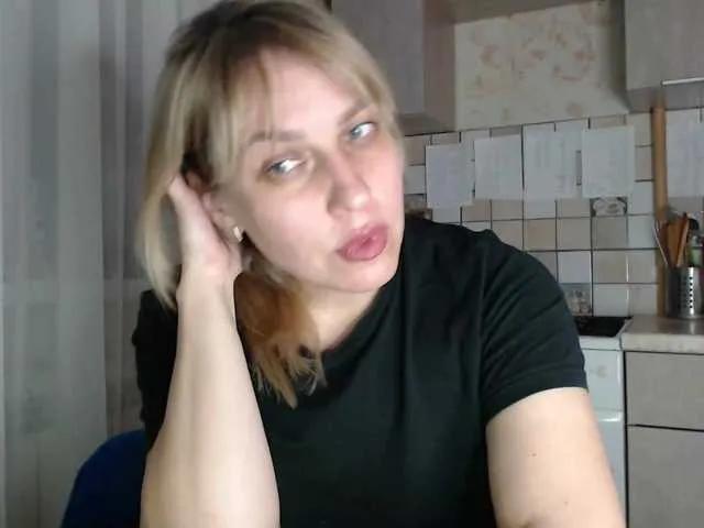 Freechat Karmella on BongaCams
