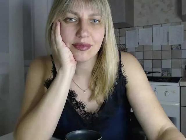 Freechat Karmella on BongaCams