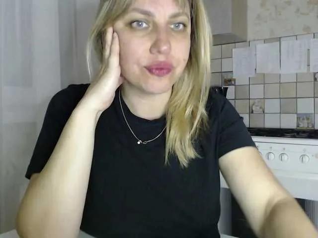 Freechat Karmella on BongaCams
