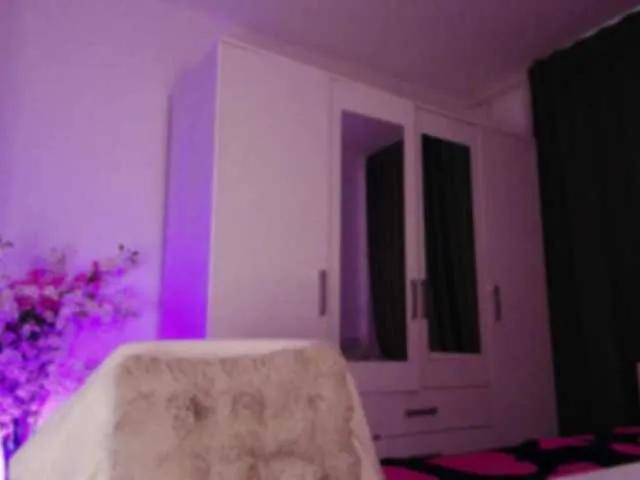 Offline kaylalaine1 on BongaCams