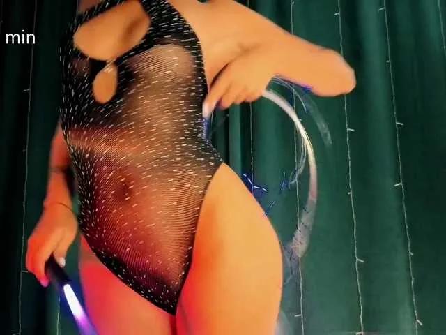 KiraWhite on BongaCams