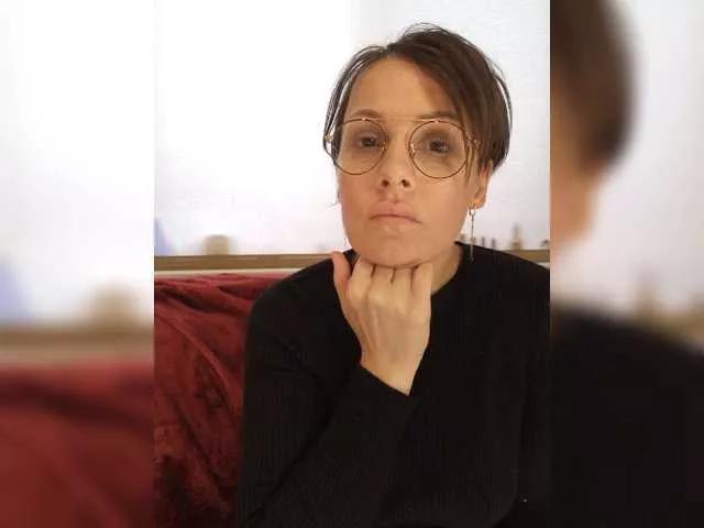 Freechat Klybnichca on BongaCams