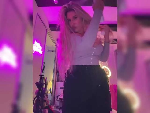 Offline Kotofeyka1 on BongaCams